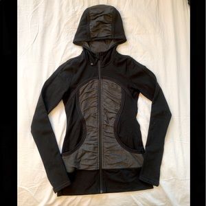 Lululemon Stretch Scuba